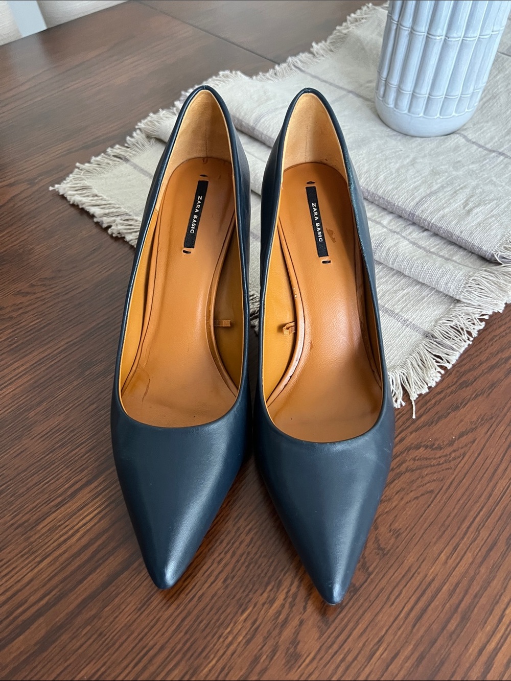 Zara Navy Pointed Toe Leather Pumps - Picture 5 of 14